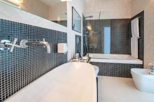 A bathroom at Casa Mariavittoria
