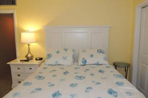 Brigadune 3F 3BR 2BA Oceanfront Condo near popular Shore Drive - Winter Rental Friendly