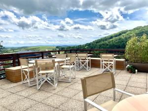 Afbeelding uit fotogalerij van Hotel Perdrix in Super Besse