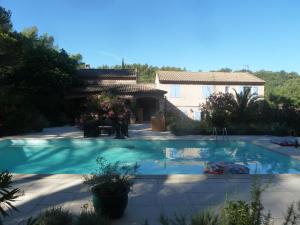 Gallery image of la grande villa des Oliviers in Draguignan