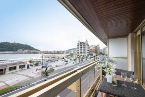 Galería fotográfica de BELLA VISTA LUXURY APARTMENT. BAY VIEWS. PARKING en San Sebastián