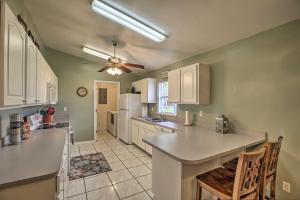 Imagen de la galería de Lake Okeechobee Fishing Retreat with Fire Pit!, en Clewiston