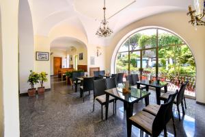 Εστιατόριο ή άλλο μέρος για φαγητό στο Hotel Pineta