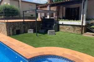 The swimming pool at or close to Casa con piscina en la Costa Brava