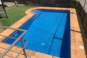 The swimming pool at or close to Casa con piscina en la Costa Brava