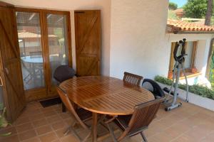A patio or other outdoor area at Casa con piscina en la Costa Brava