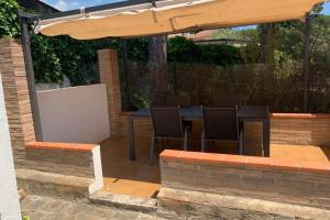 A balcony or terrace at Casa con piscina en la Costa Brava