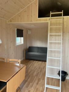 TV a/nebo společenská místnost v ubytování Give Camping