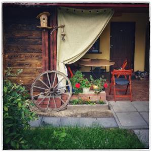 Vonkajšia záhrada v ubytovaní Rancho Relaxo Czartoria Agroturystyka