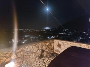 Загальний вид на гори або вид на гори з цей будинок для відпочинку