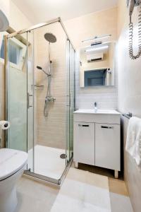 Koupelna v ubytování Apartments Valdibora