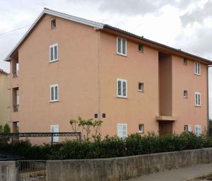 Budova, kde se apartmán nachází