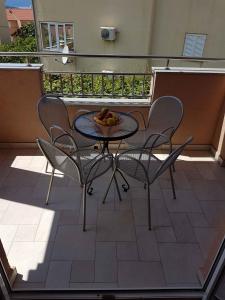 Balkón nebo terasa v ubytování Apartment Malinska, Primorje-Gorski Kotar 19