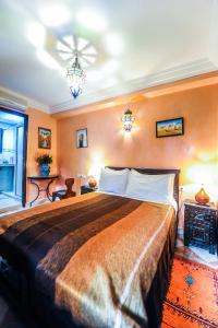 Voodi või voodid majutusasutuse Riad Errabii & Spa toas