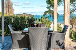 Gallery image of Moa 30 Runga - Stay Waiheke in Oneroa