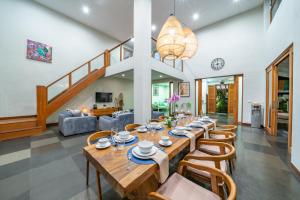 O zonă de relaxare la Villa Litera Canggu Bali