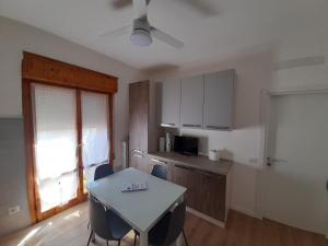 Kuchyňa alebo kuchynka v ubytovaní Casa Stella Marina
