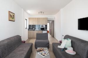 Φωτογραφία από το άλμπουμ του Grand Dodo's Triada Seaview Studios στην Αγία Τριάδα +20 φωτογραφίες