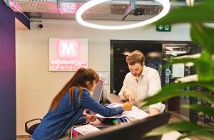 Hóspedes ficando em MEININGER Hotel Genève Centre Charmilles