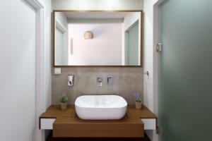 Ванна кімната в The Euphoria Club Luxury Villas