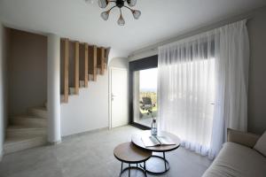 Зона вітальні в The Euphoria Club Luxury Villas