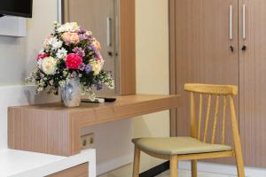 Foto de la galeria de Tree Homestay Mitra RedDoorz a Kasri