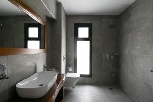 Ванна кімната в The Euphoria Club Luxury Villas