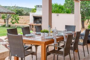 A garden outside Sa Xorca