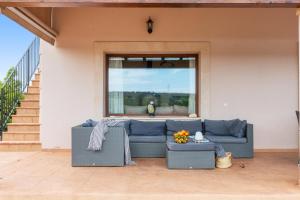 A seating area at Sa Xorca
