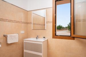 A bathroom at Sa Xorca