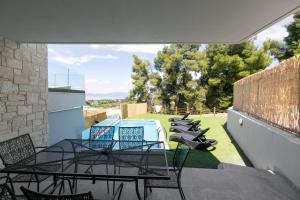 Басейн в The Euphoria Club Luxury Villas або поблизу