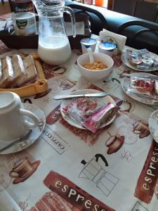 Jedlo v ubytovaní bed & breakfast alebo blízkom okolí