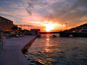 Fotografie z fotogalerie ubytování Apartments LukaS v destinaci Tisno