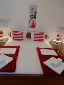 Fotografie z fotogalerie ubytování Apartments LukaS v destinaci Tisno
