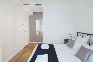 Lova arba lovos apgyvendinimo įstaigoje 3 double bedrooms apartment in Montmartre near subway AC