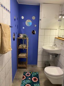 Koupelna v ubytování Haus Heideblick + 20 fotografií