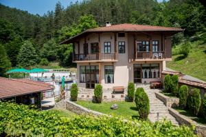 Fotografie z fotogalerie ubytování Семеен Хотел Свети Георги v destinaci Elena