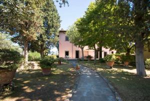 Vonkajšia záhrada v ubytovaní Villa privata con piscina firenze chianti