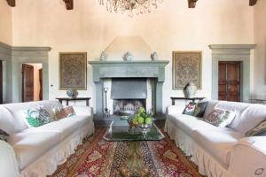 Posedenie v ubytovaní Villa privata con piscina firenze chianti