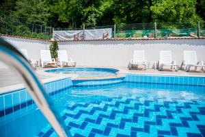 Fotografie z fotogalerie ubytování Семеен Хотел Свети Георги v destinaci Elena + 21 fotografií