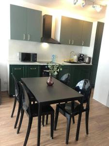 Køkken eller tekøkken på Apartament 500 bulwary Stare Miasto Apartamenty No 1 + 10 billeder