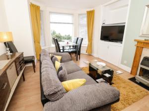 Fotografie z fotogalerie ubytování Llys Madoc, Basement Apartment v destinaci Penmaen-mawr