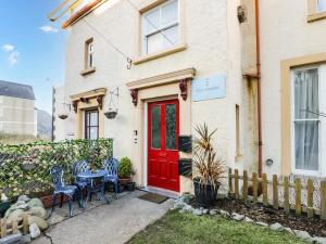 Fotografie z fotogalerie ubytování Llys Madoc, Basement Apartment v destinaci Penmaen-mawr