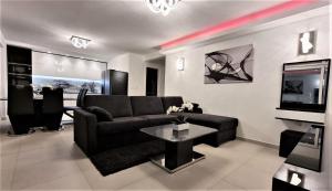 Posezení v ubytování BARTOL LUXURY APARTMENTS KRK Croatia, with own HOT TUB - WHIRLPOOL