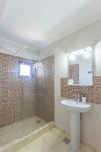 A bathroom at Black Sea View Costinesti