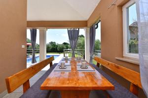 Φωτογραφία από το άλμπουμ του Villa Divsici 2105 σε Divšići