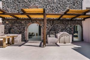 Istumisnurk majutusasutuses Phaos 1870, A restored Winery