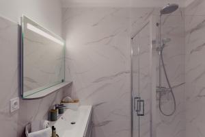 Ένα μπάνιο στο VILLA DES CHENES-Adult only +26 φωτογραφίες