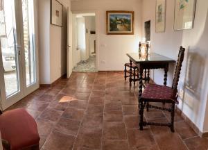 A seating area at il Podere La Casina