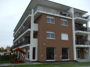 Budova, v ktorej sa apartmán nachádza
